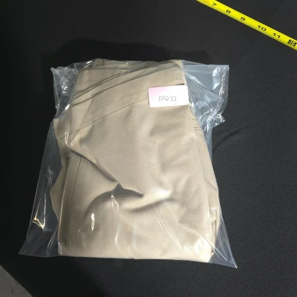 Nike Golf Shorts Mens 38 Beige Pleated Khaki Golfing Casual Walking Performances - Picture 13 of 13